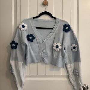 Floral Embellished Cropped Sweater - Light Blue and White